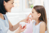 Фотографія Категорії Креми захисні, зволожувальні